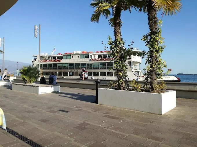 Happy Hotel Atelier Gardone Riviera Centro & Beach