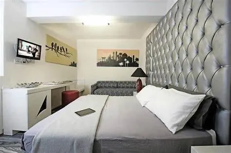 Happy Hotel Atelier Gardone Riviera Centro & Beach