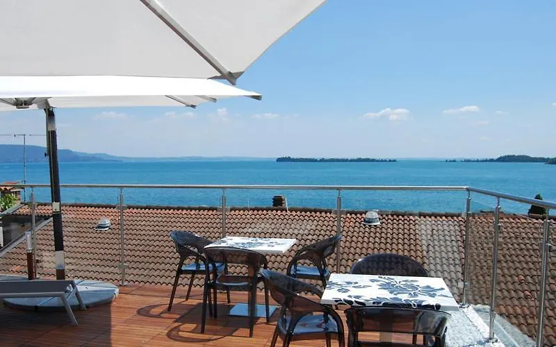 Happy Hotel Atelier Gardone Riviera Centro & Beach 3*,  Italy