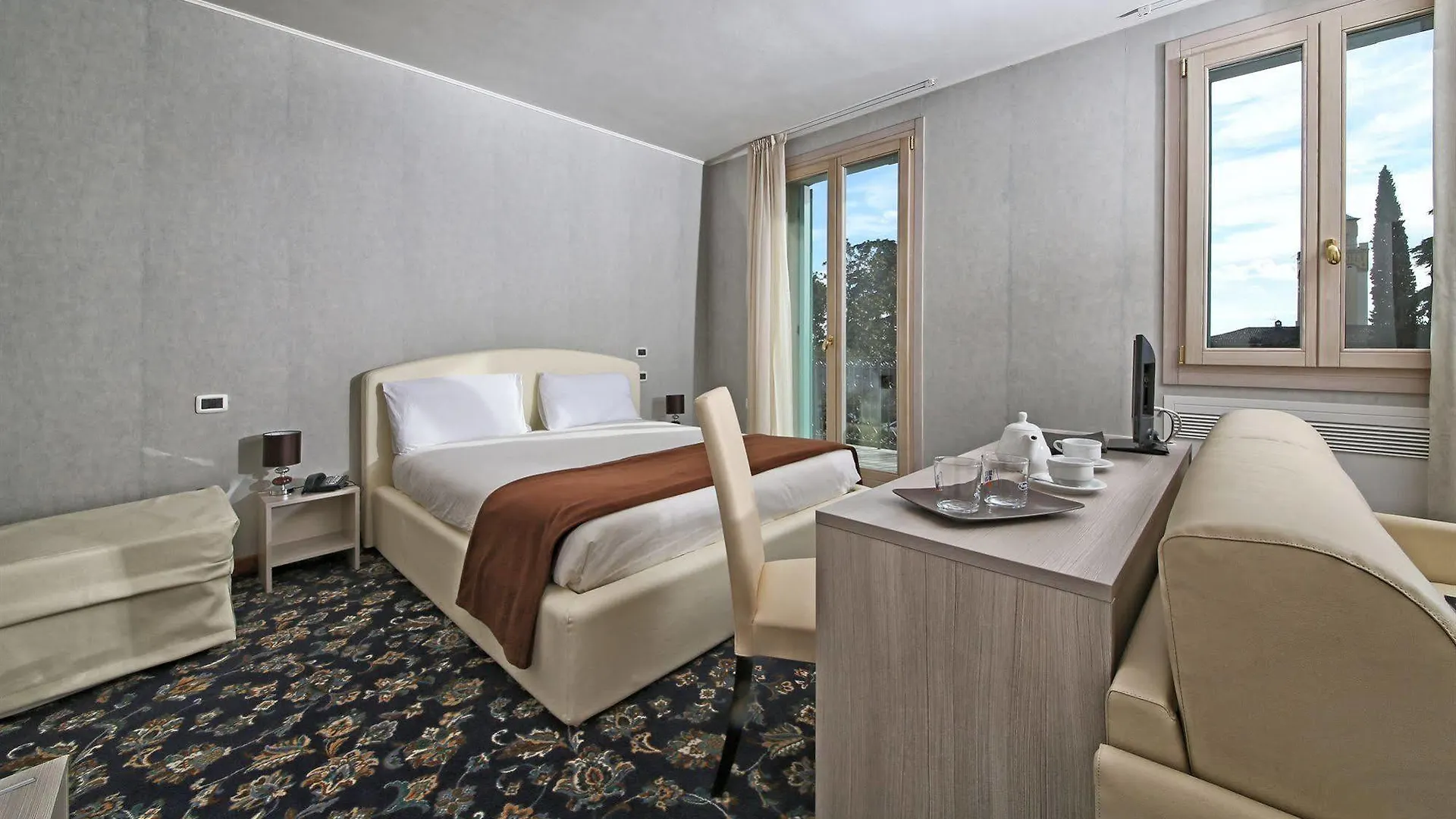 Happy Hotel Atelier Gardone Riviera Centro & Beach