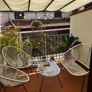 Mau House 44 , Palermo Italia
